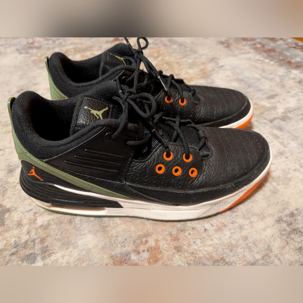 Jordan Max Aura 5 Men's Shoes US #10.5